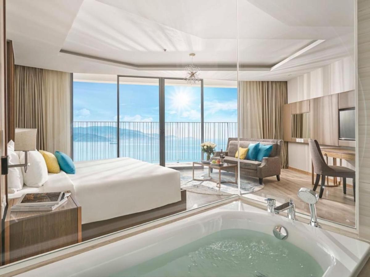 Panorama Central Nha Trang- Vietnam'S Highest Infinitive Rooftop Pool Eksteriør billede
