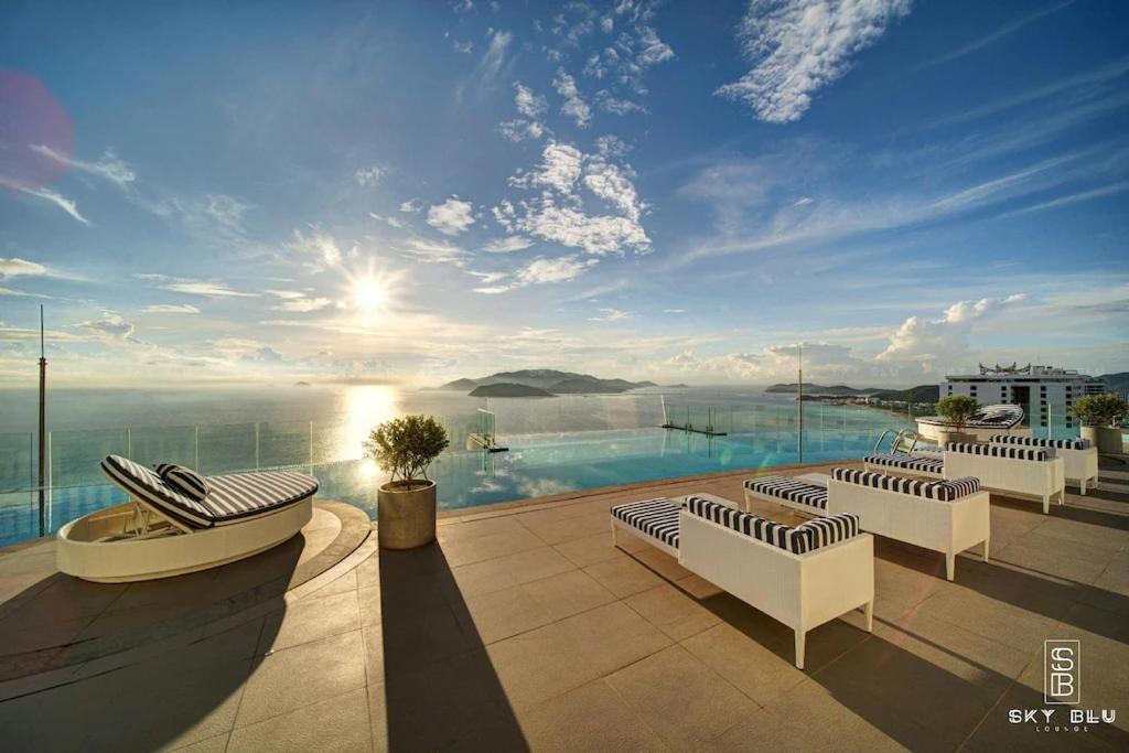 Panorama Central Nha Trang- Vietnam'S Highest Infinitive Rooftop Pool Eksteriør billede