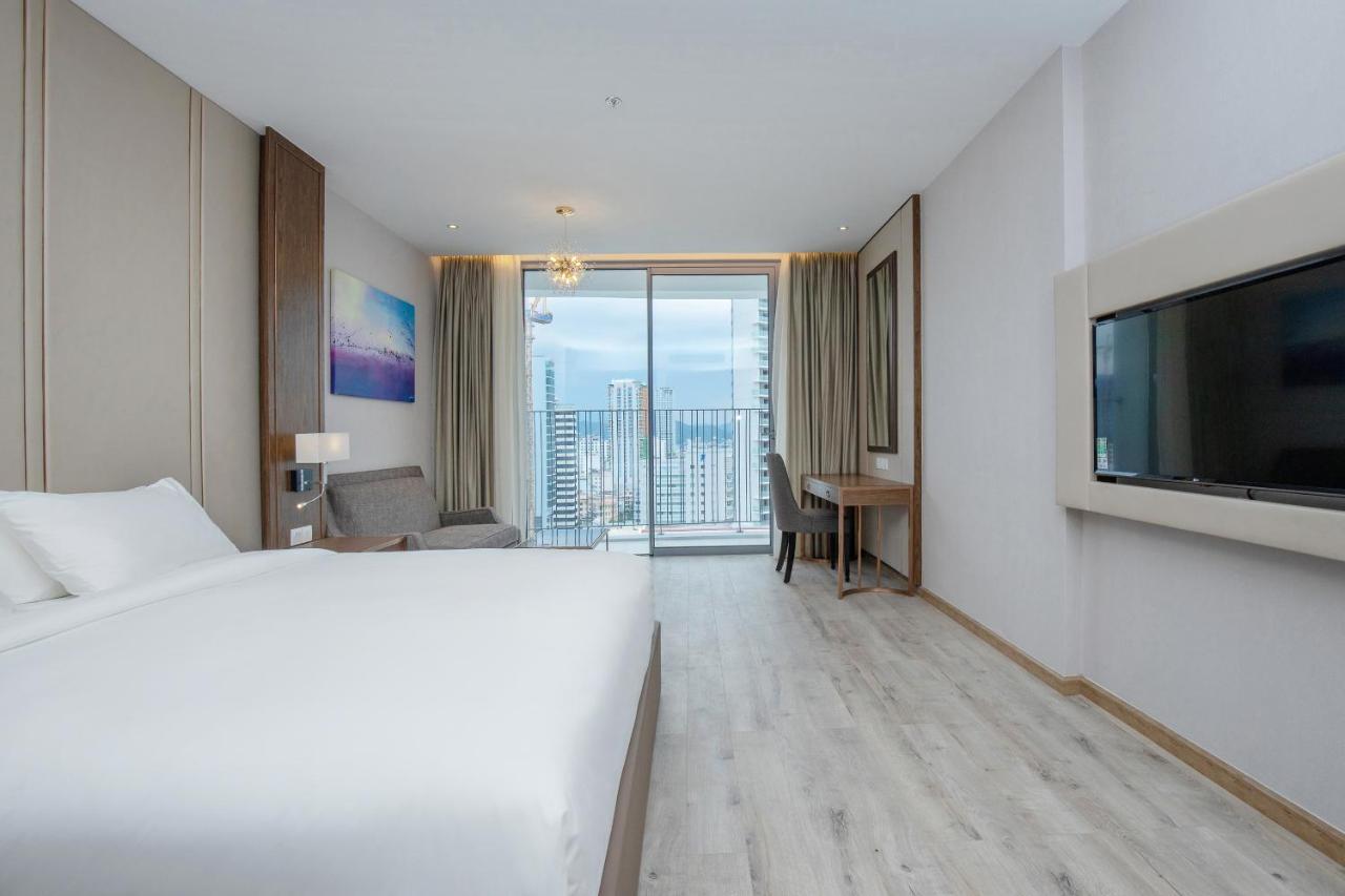 Panorama Central Nha Trang- Vietnam'S Highest Infinitive Rooftop Pool Eksteriør billede